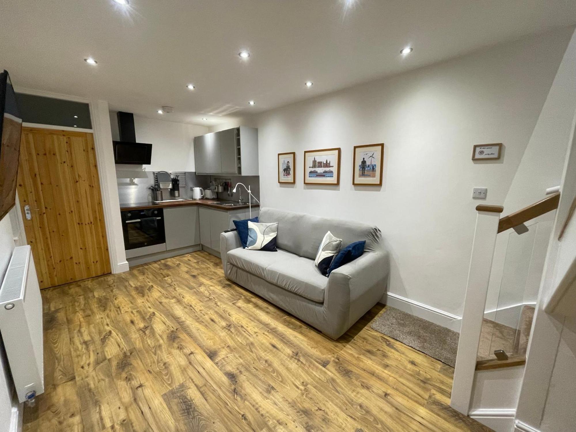 فيلا The Upton Coach House بيركينهيد المظهر الخارجي الصورة